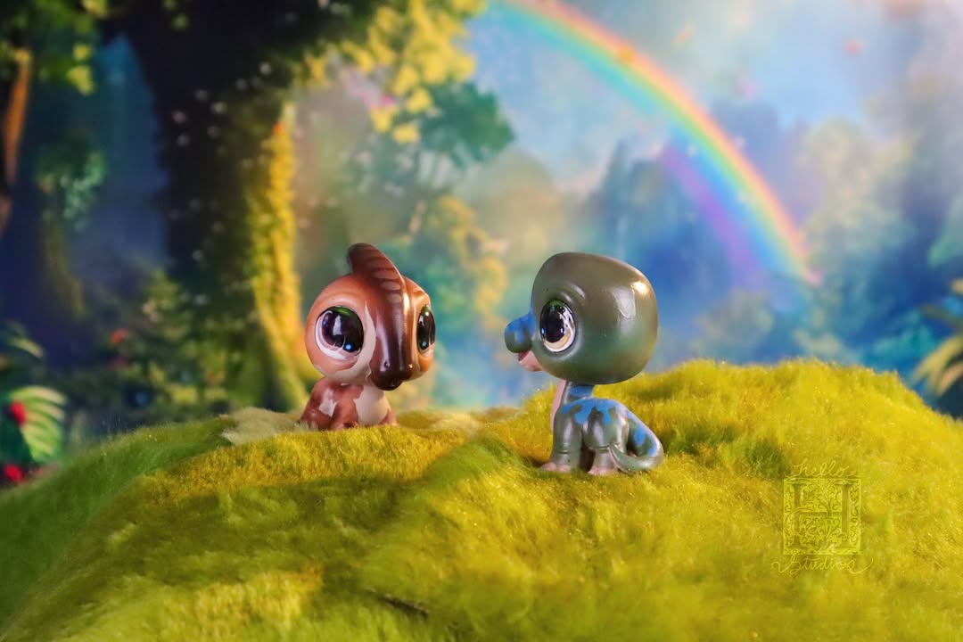 Dinosaurs - Parasaurolophus and Brontosaur